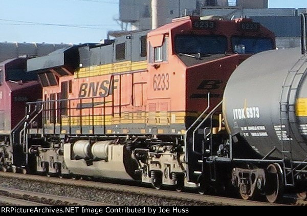 BNSF 6233